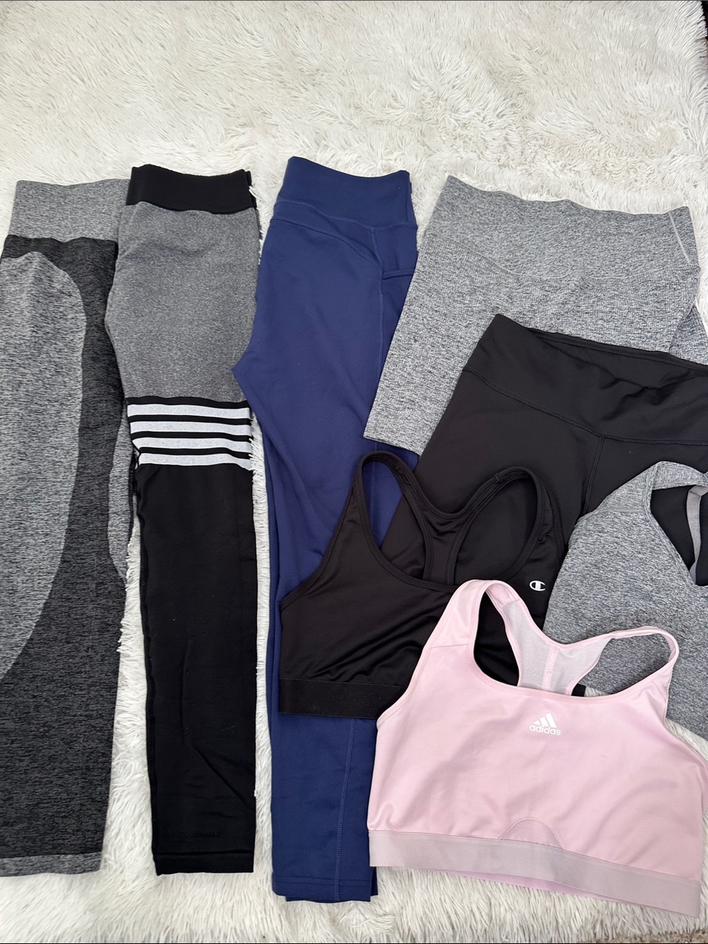 😊 Bundle of 8 Woman’s Activewear Size XL